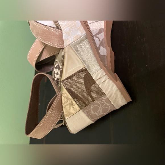 Pristine condition. Coach Kallista Tan Signature Multi-patch Wedge Women’s 7.5 - Picture 10 of 15